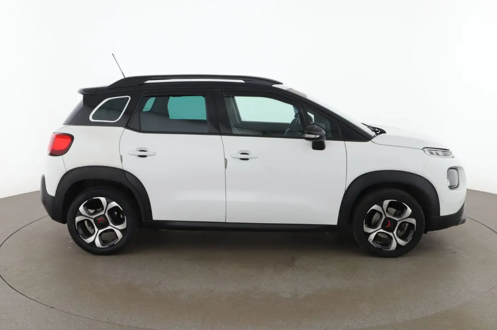 Left hand drive CITROEN C3 AIRCROSS 1.5 Blue-HDi Shine Pack